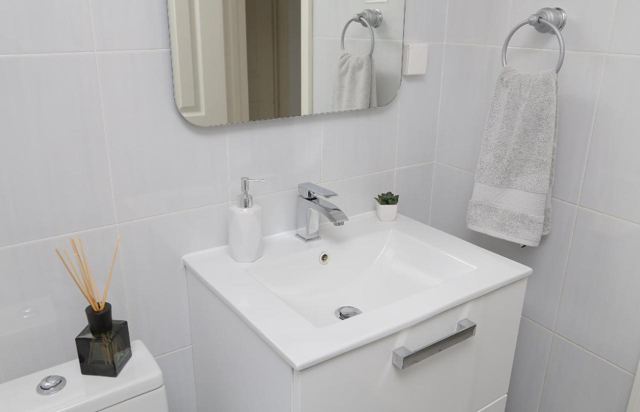 Spacious 2 Bedroom Apt Luxeview- Oldtownview, 10Min To Town Dubrovnik Exteriör bild