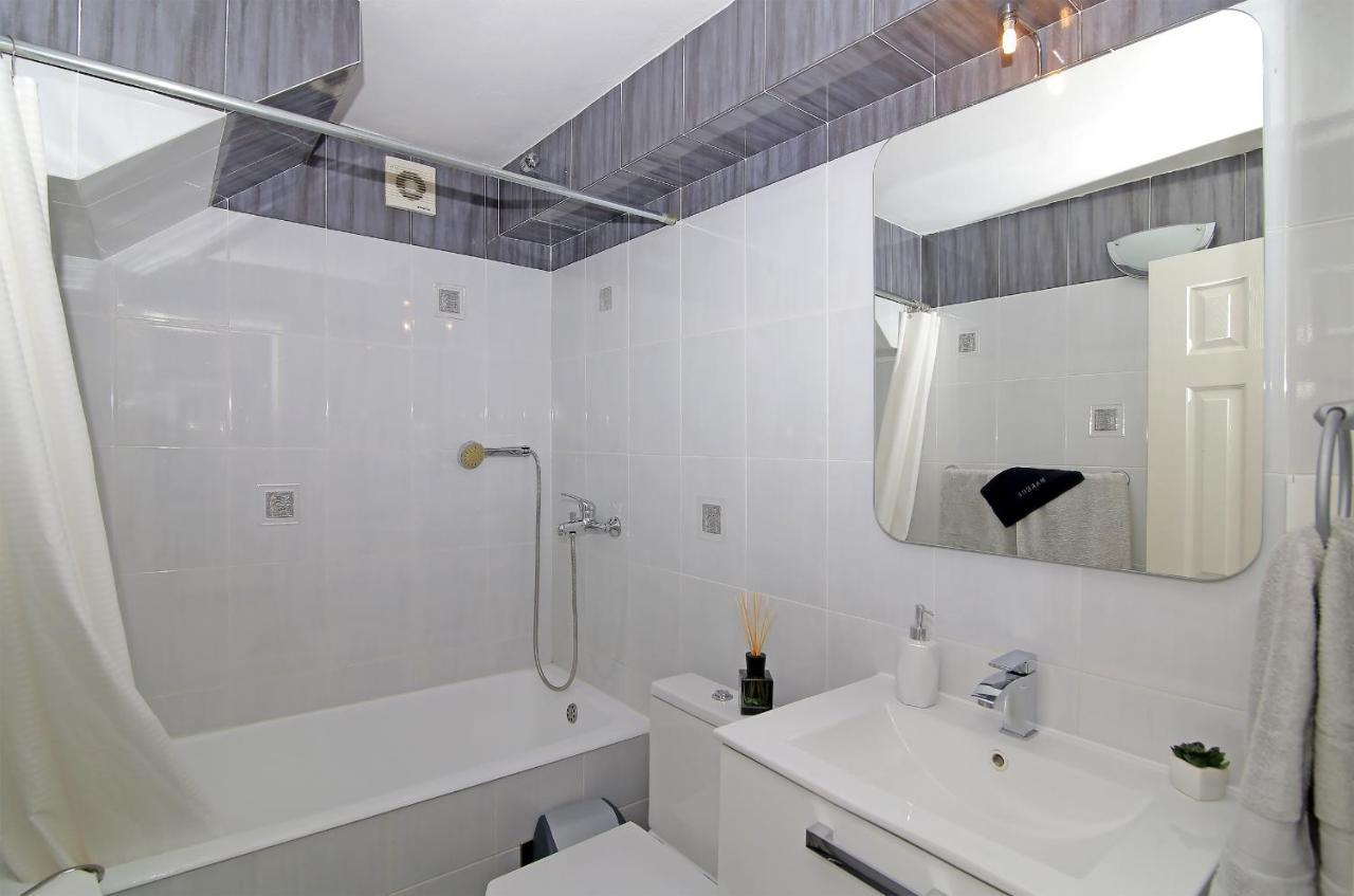 Spacious 2 Bedroom Apt Luxeview- Oldtownview, 10Min To Town Dubrovnik Exteriör bild